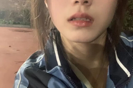 水泥西施：人设崩塌骗局被揭穿老公顶不住舆论与她离婚