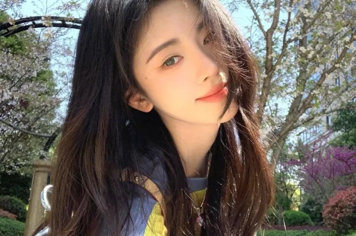 张雪峰与孔雪儿的背后故事：娱乐圈小八卦大揭秘！